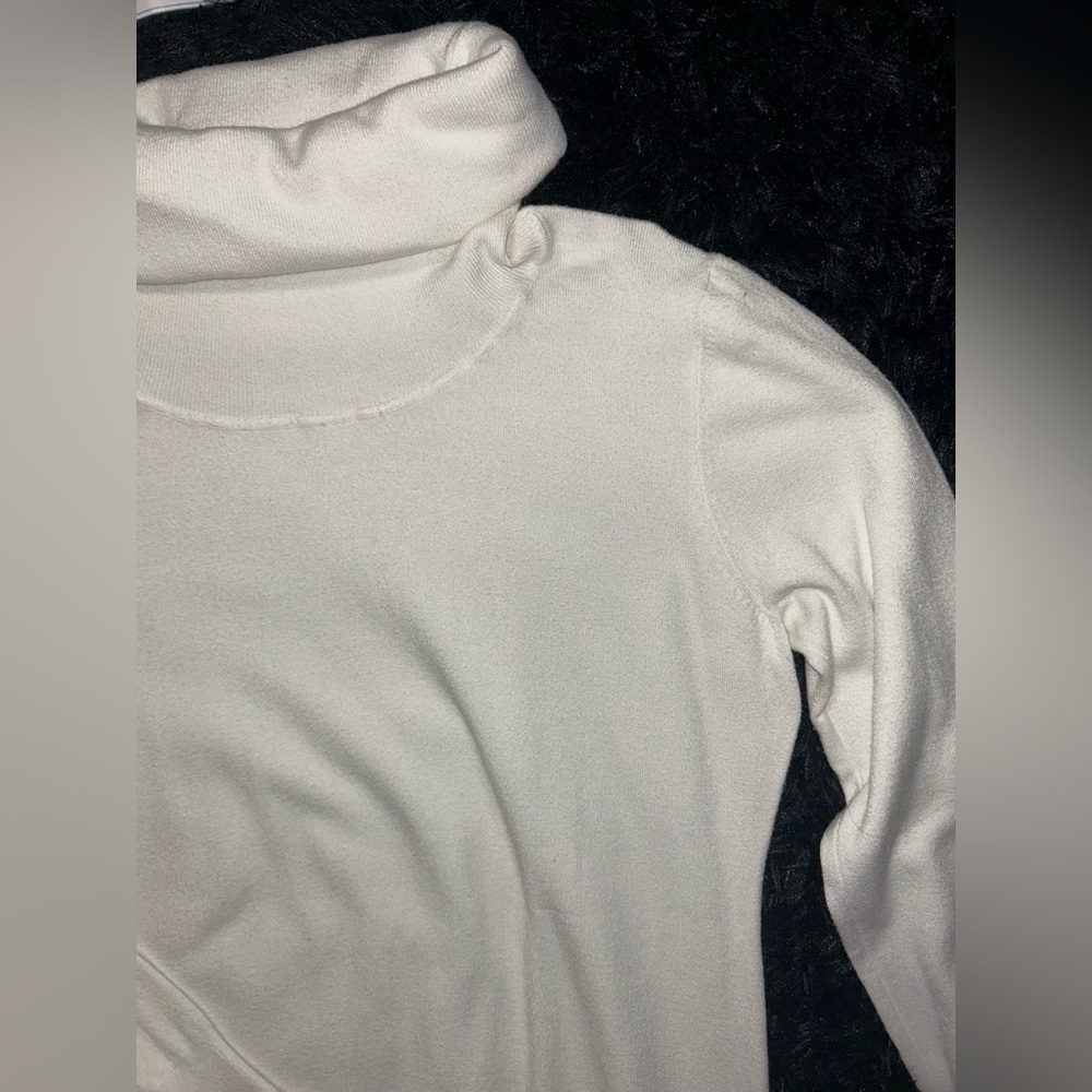 White turtle neck dress X-Large